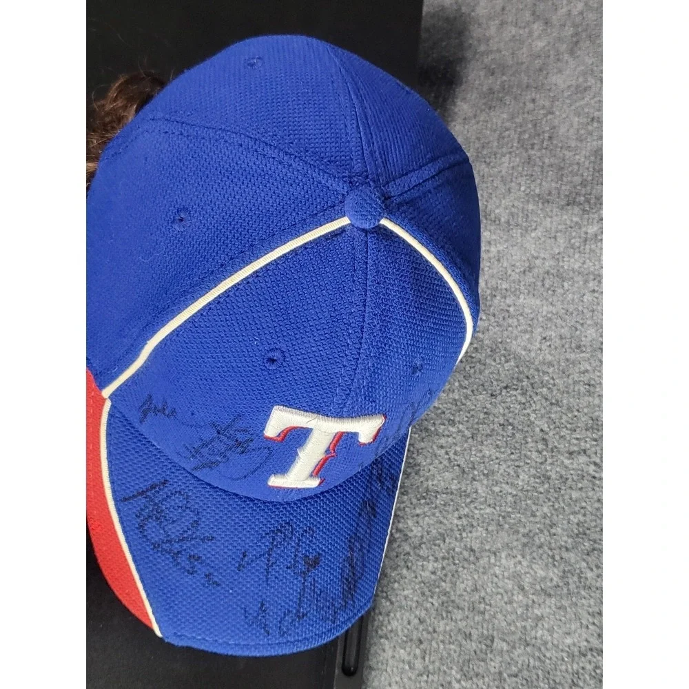 New Era Texas Rangers Autographed Fitted Baseball Cap‎ MLB 39Thirty S-M Signed